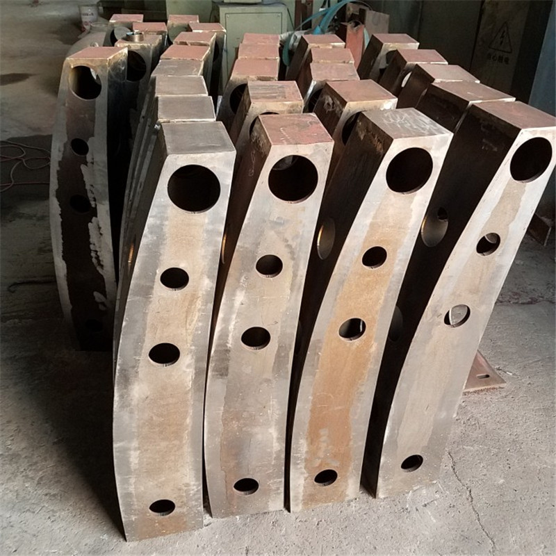 橋梁護(hù)欄支架的分類