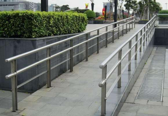 不銹鋼復合管護欄