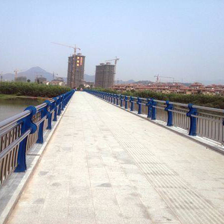 不銹鋼管護(hù)欄